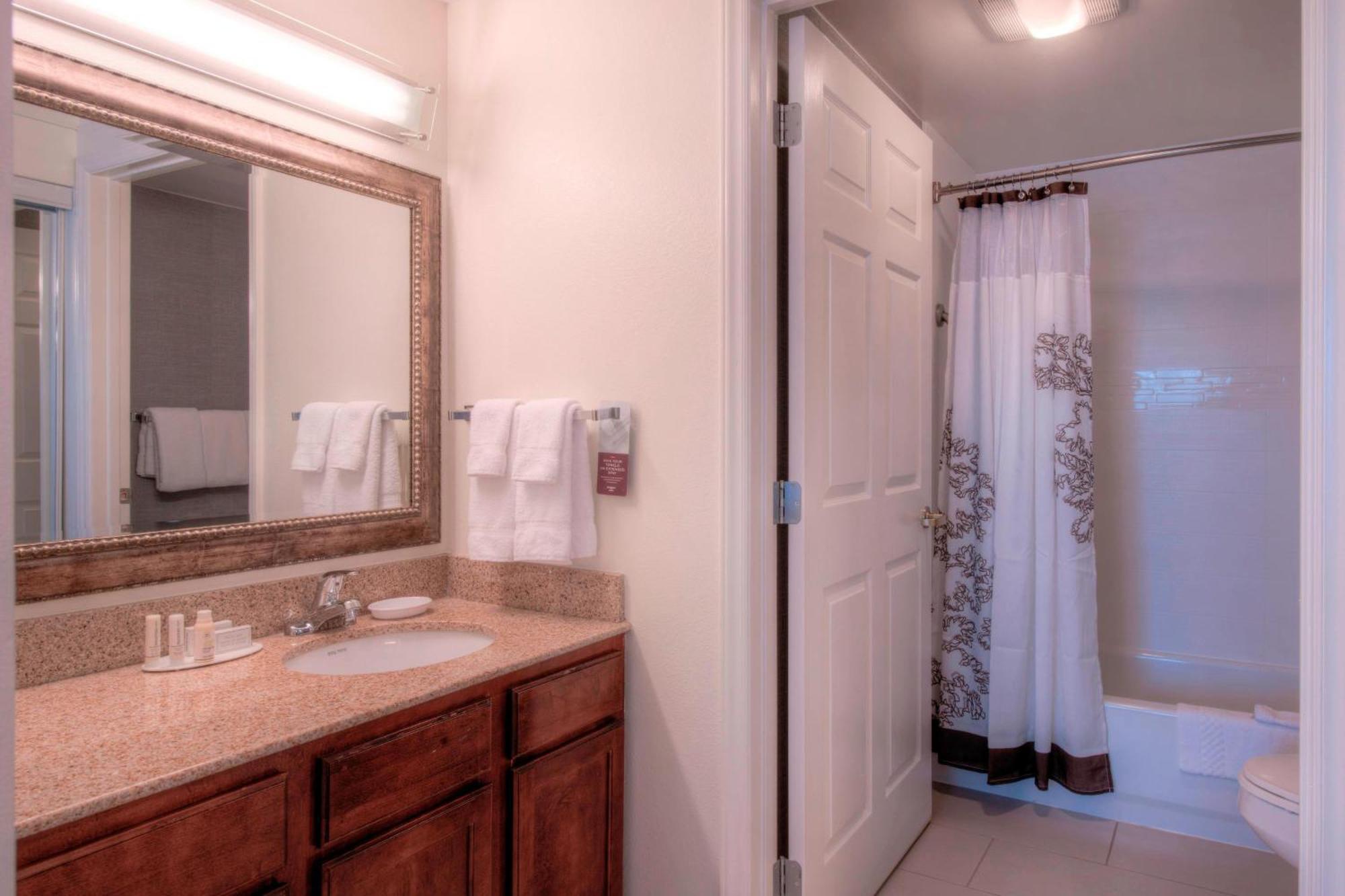 Residence Inn By Marriott Raleigh Crabtree Valley Eksteriør billede